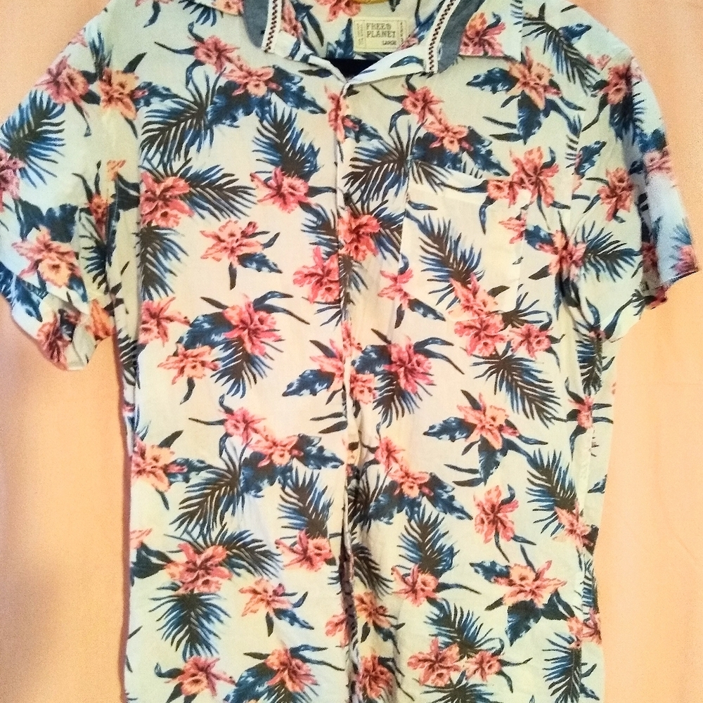 Free Planet Hawaiian Shirt